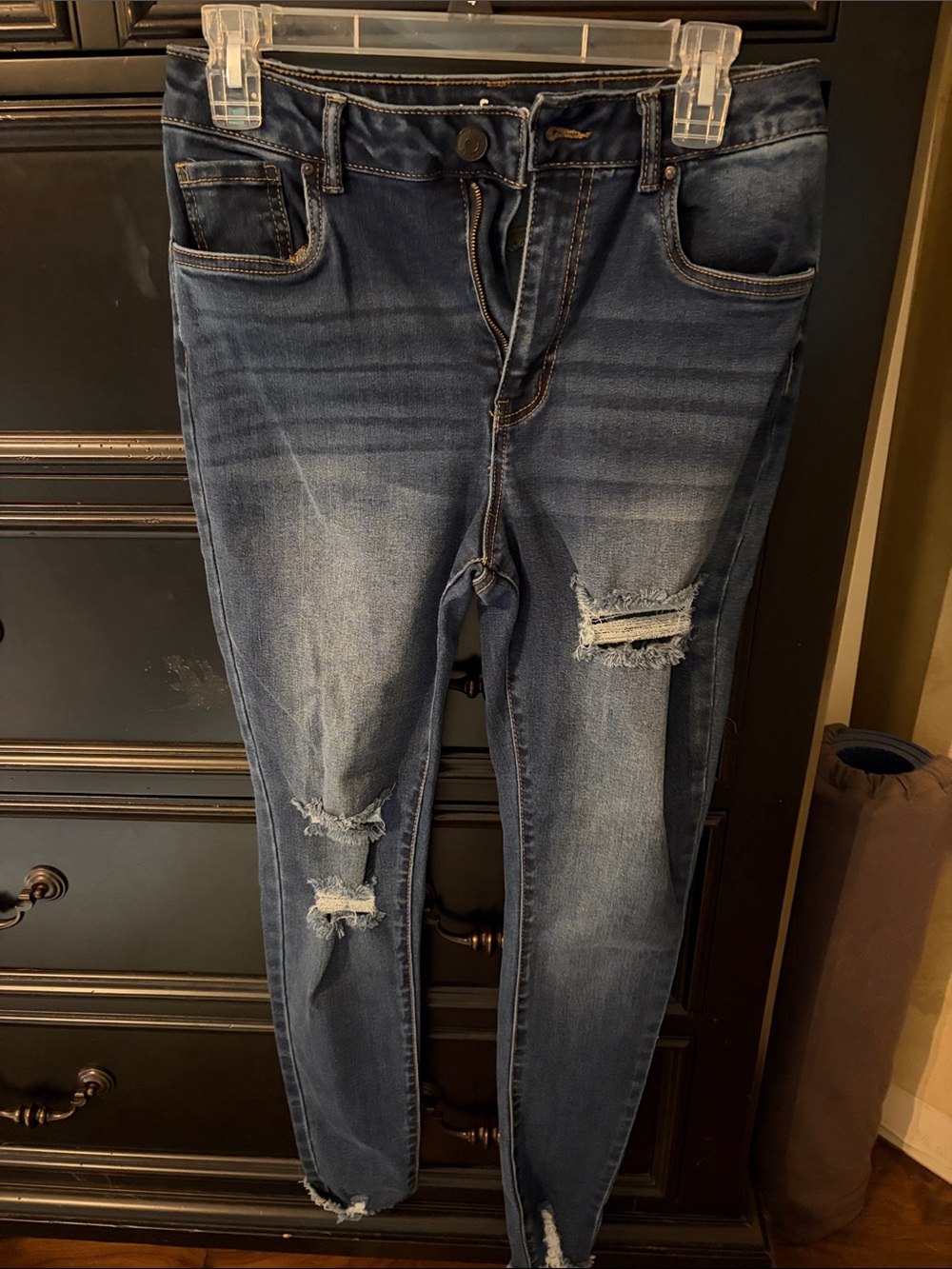 refuge Distressed Skinny Jeans in Dark Blue